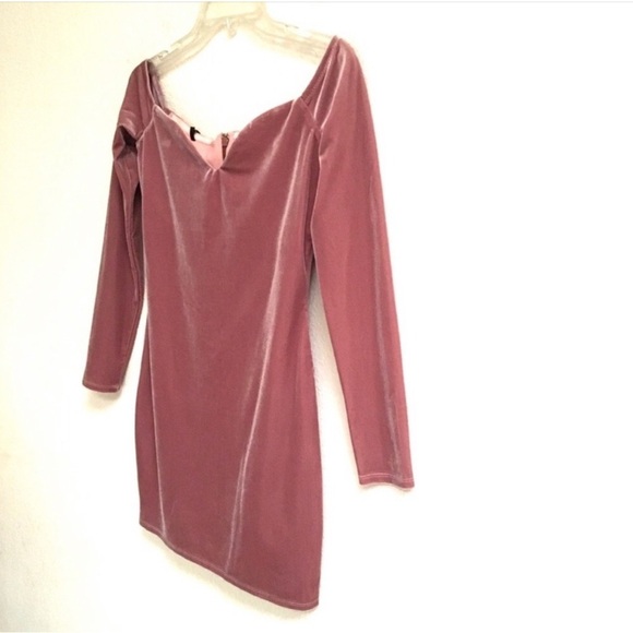 Revolve NBD velvet mini dress in blush pink - Picture 6 of 10